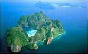 Phi Phi Islands, Thailand. (phi phi islands thailand)