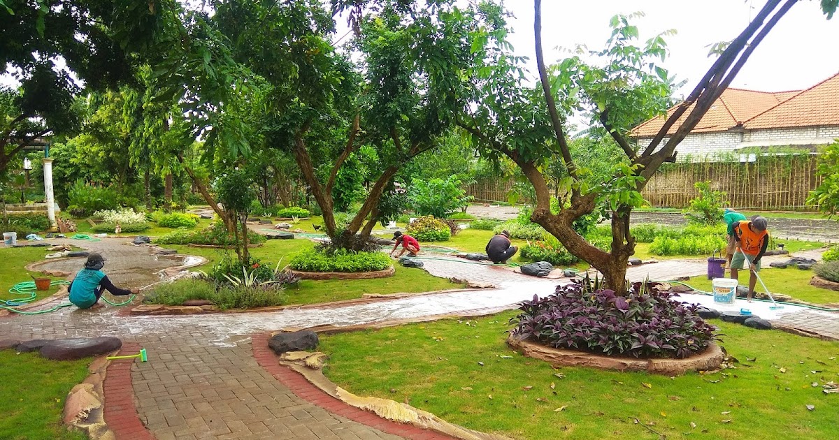  Jasa  Tukang  Taman  Rumah Di Surabaya 