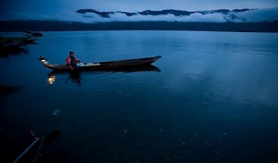 akengon merupakan ibukota Kabupaten Aceh Tengah, Provinsi Aceh, Indonesia. Kota Takengon terletak di sisi Danau Laut Tawar