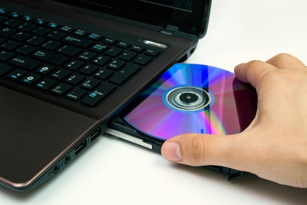 Bersihkan CD-RW/DVD-RW Di Linux Menggunakan Shell Prompt