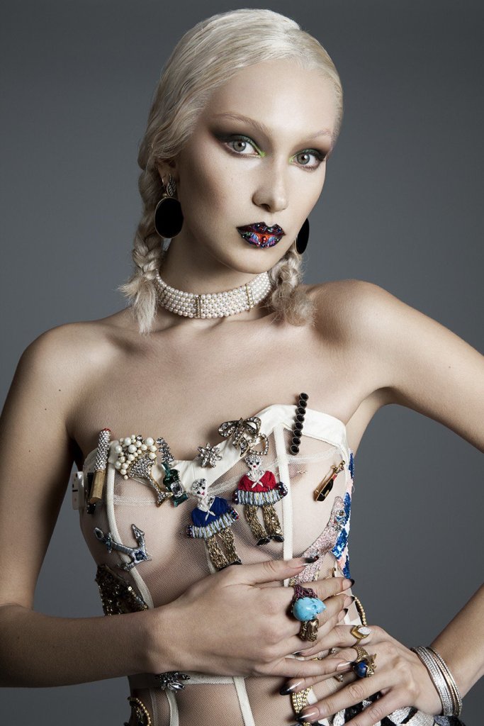 Bella Hadid topless photo shoot for Paper magazine cover girl