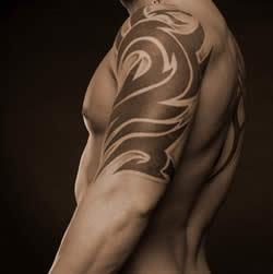 Mens Tattoo for biceps and triceps, disegno del tatuaggio