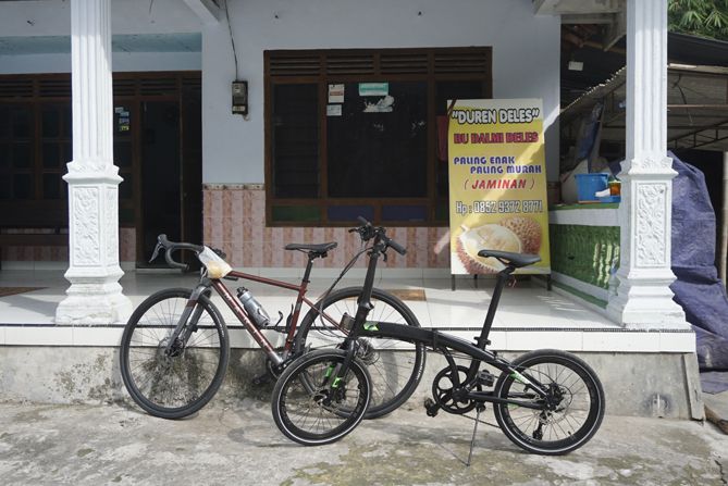 Tulisan Durian Bu Dalmi Deles, Klaten