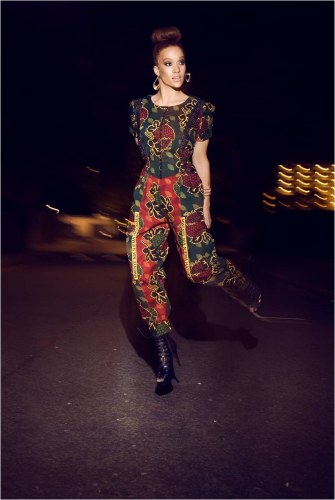 printed trousers Chichia London Winter 2010/11 collection pantalon en pagne