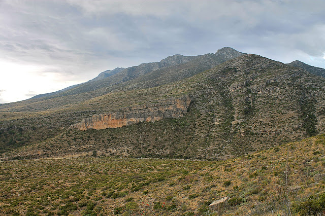 Guadalupe Mountains National Park Texas New Mexico McKittrick Canyon Queen Plateau Permian reef trail hiking fossils desert canyon copyright RocDocTravel.com