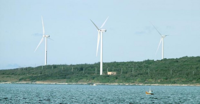 Điện gió trên đảo Phú Quý