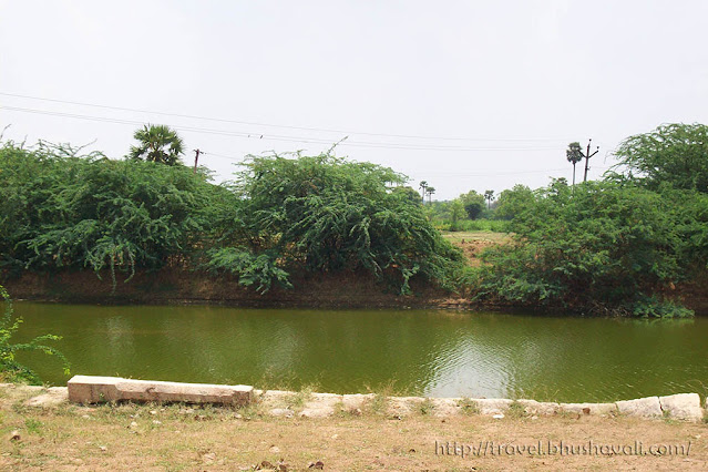 Paramathi Velur temple Thirumanimutharu river