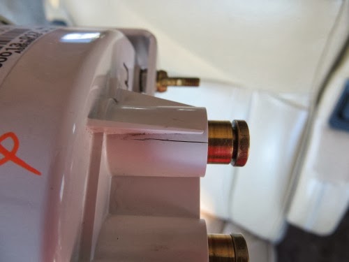 AirLeakfromCrackedGauge-1-2013-11-10-19-50.jpg