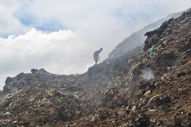 Calajunan Colors  Calajunan Dumpsite, Mandurriao, Advocacy, Poverty, Landfill, Iloilo, Basic Mases Integration, Urban poor, Scrap, Backhoe, Youth, Squatters, Shanty, 