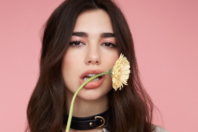 Dua Lipa vem ao Brasil para abrir shows do Coldplay