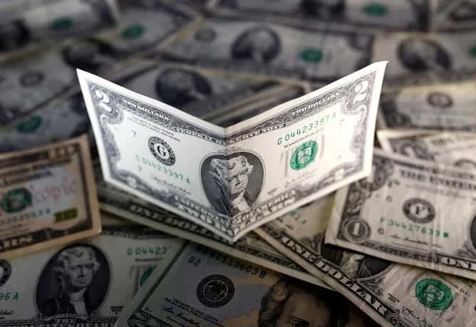 "حكاية الدولار القوي"... لماذا الدولار الأمريكي قوي جدا مرة أخرى؟