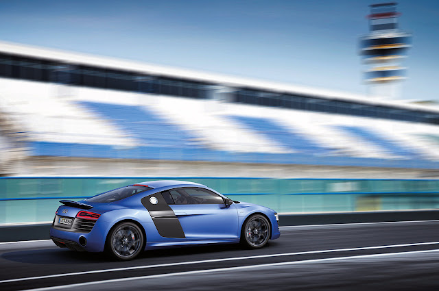 2013 AUDI R8 4.2-liter V-8 coupe-2013 AUDI R8 5.2-liter V-10 Spyder-wallpapers-hydro-carbons.blogspot.com/search/label/Audi