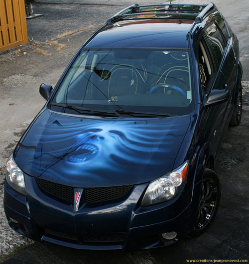 vampire head design airbrush on car