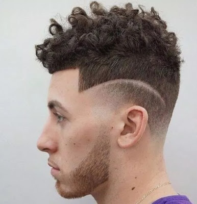 model rambut keriting garis samping untuk pria
