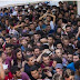 Ανταρσία στη Λέσβο: Οι πρόσφυγες αρνούνται να μπουν στο πολεμικό πλοίο...!!! 