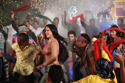 veena malik item song stills