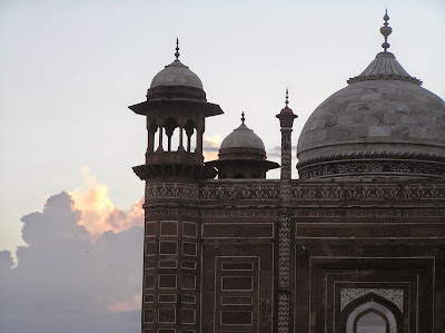 India, Taj Mahal at sunset  by E.V.Pita (2006)  http://sunsetplanet.blogspot.com/2015/05/india-taj-mahal-at-sunset-india-taj.html   India, Taj Mahal al atardecer  por E.V.Pita (2006)