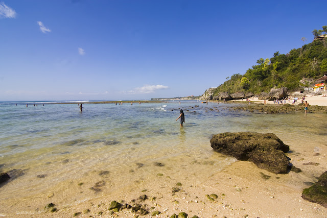 Pantai Padang Padang, Bali