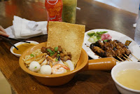 Mi kepiting, sate babi, crab noodle, pork satay