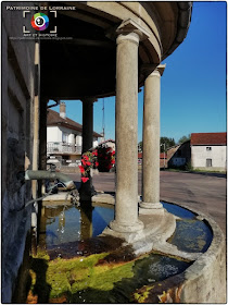 VIVIERS-LE-GRAS (88) - Lavoir (XIXe siècle)