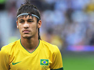 Neymar Da Silva Hairstyles Photos