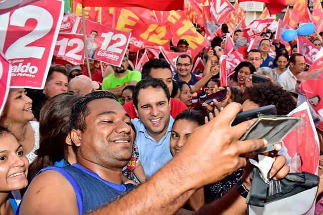 Todos com Edivaldo no Cohatrac. Foto: A. Baeta