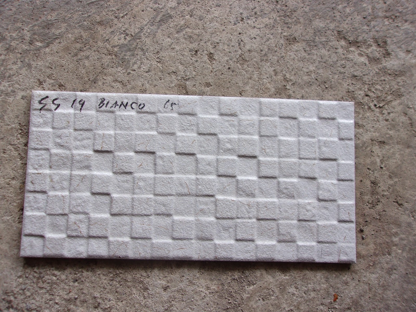  Keramik  Dinding Bianco 20x40 Jaya Keramik  Sentra 