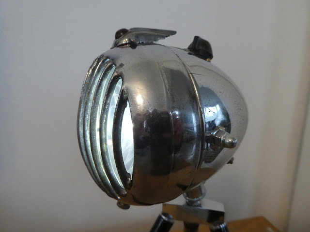 griglia, grille, luxor 782, phare, vélo, moto, cibié, new watson, radio, jouy le chatel, éclairages, lampe, lampesgrichard, richard, grichard, g’richard, vintage, ancien, retro, atelier, désign, industriel, édison, brocante, loft, dans le noir, ampoule