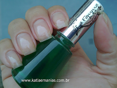 La Femme, Cuidado com as unhas, 