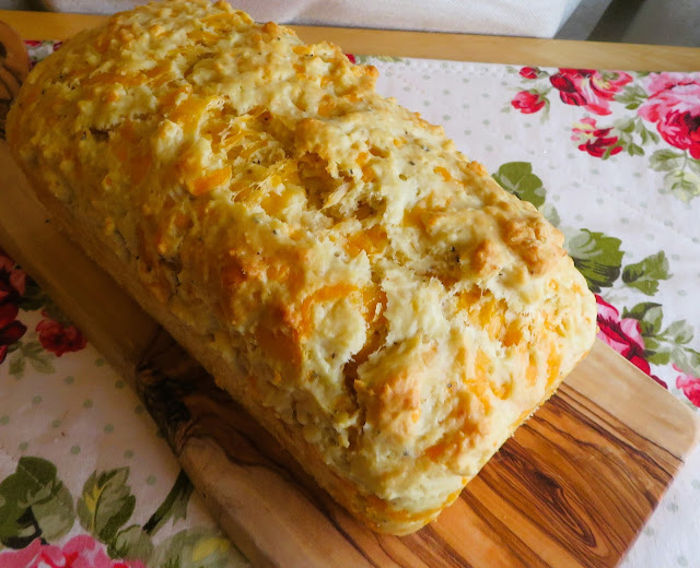 Cheese and Pepper Bread