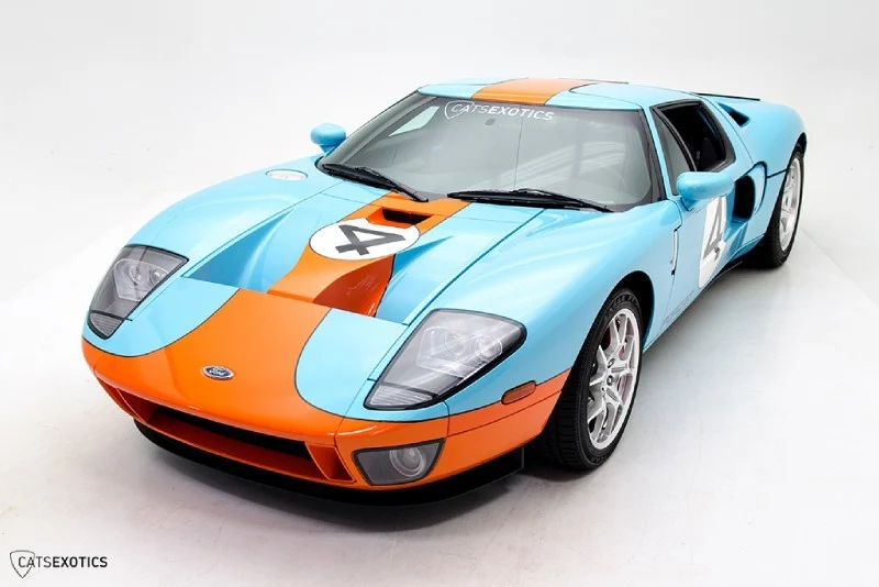 Siêu xe Ford GT Heritage 2006 mới đi 8 km rao bán