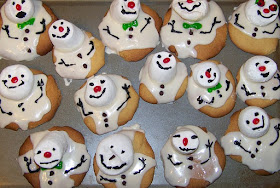 Make edible snowman crafts for your Girl Scout Winter Party