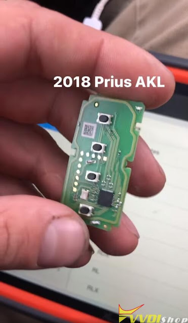 Program 2018 Prius All Keys Lost with VVDI Key Tool Plus 1