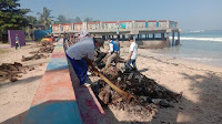 Wabup Ajak Masyarakat Jaga Kebersihan Pantai Labuhan Jukung 