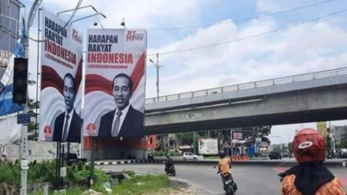 Baliho Dukungan Presiden Jokowi Tiga Periode Dipasang di Pekanbaru