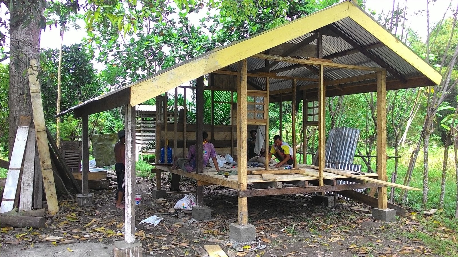  Rumah  Kebun  Sederhana Mungil Kecil dan Murah