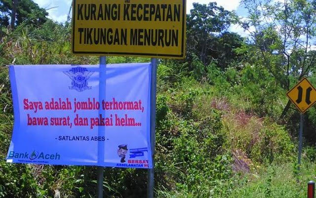 14 Poster Kocak Peringatan Warga Ini Bikin Ngakak Sambil Merenung