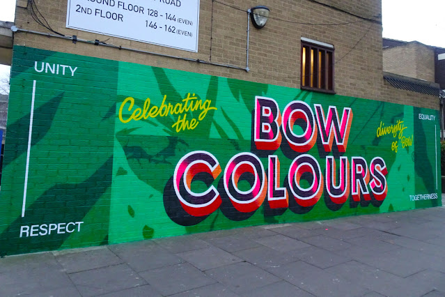 Photo of the Malmesbury Estate "Bow" mural