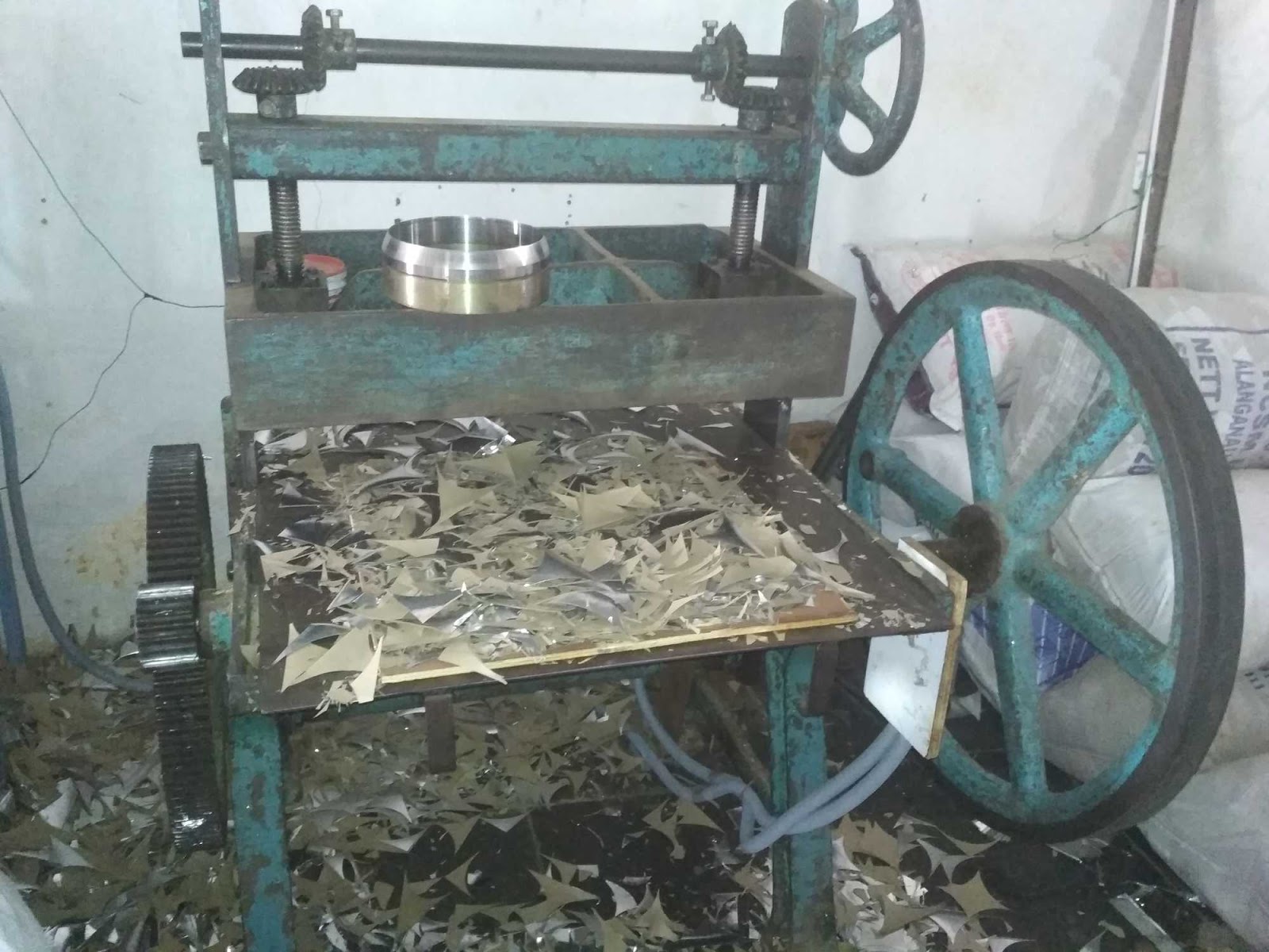 Semi-Automatic Slipper Making Machine 10 Ton