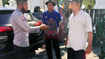 Patroli Sambang, Bhabinkamtibmas Polsek Puloampel Polres Cilegon Ajak Masyarakat Jaga Kamtibmas