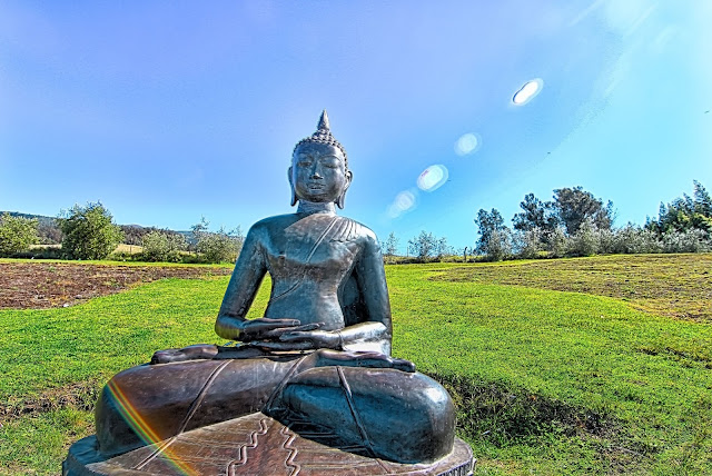 Ali'i Kula Lavender statue