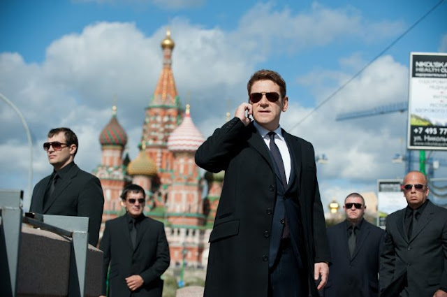 Kenneth Branagh in Moscow in Jack Ryan: Shadow Recruit