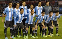 Selección de ARGENTINA - Temporada 2012-13 - Rojo, Biglia, Fernández, Mascherano, Garay y Romero; Montillo, Zabaleta, Di Maria, Higuaín y Agüero - ARGENTINA 0, COLOMBIA 0 - 07/06/2013 - Mundial de Brasil 2014, fase de clasificación, grupo sudamericano - Buenos Aires, Argentina, estadio Monumental