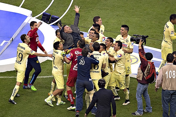 América, Campeón del futbol mexicano torneo Apertura 2014 Liga MX. Festejos del Campeón americanista en el estadio Azteca | Ximinia