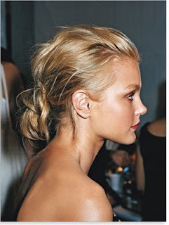 Updo Hairstyle Ideas for Girls - Celebrity Wavy Updo Hairstyles