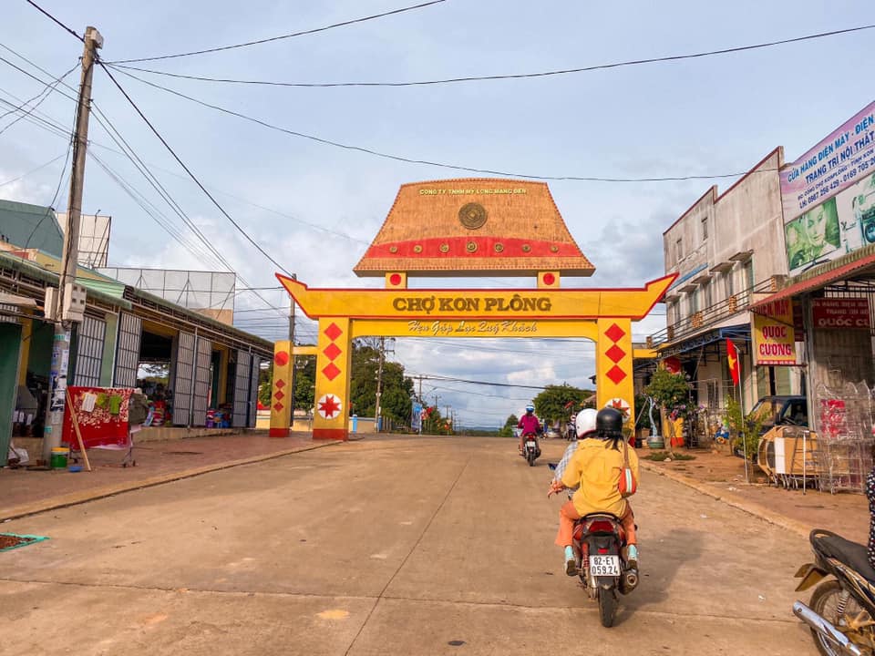 Chợ Kon Plong