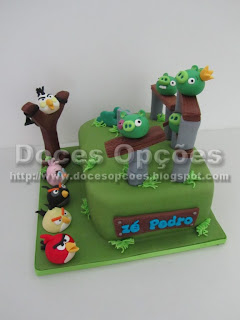 Angry birds cake