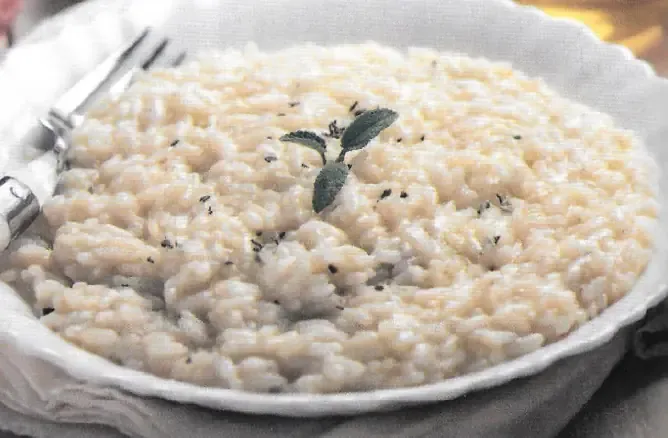 Risotto taleggio, miele e salvia