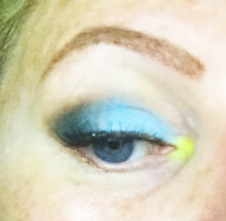 Kryolan Professional Cosmetics18 color Variety Brights Eyeshadow Palette on my eye
