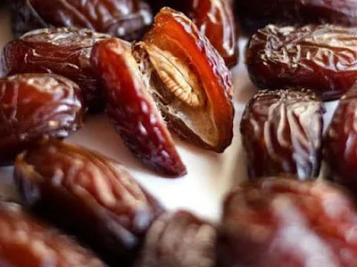 Manfaat Mengkonsumsi Kurma